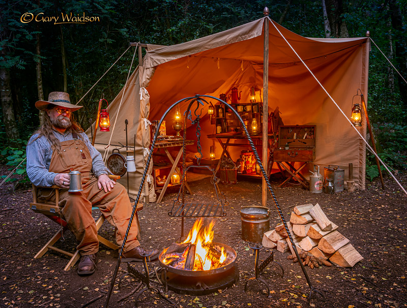 Baker Tent  - ©  Gary Waidson - Ravenlore Bushcraft and Wilderness skills.