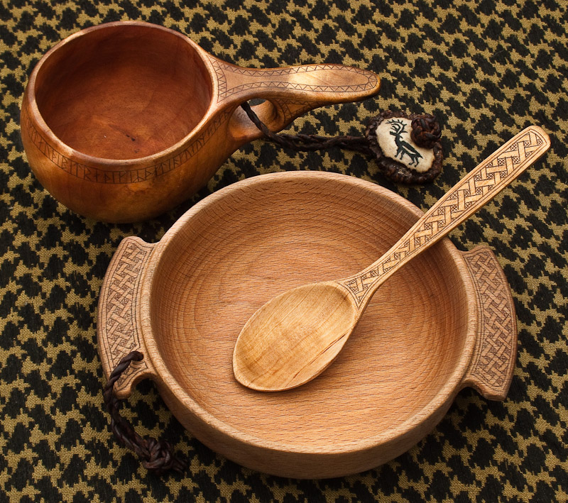 Kuksa, bowl and spoon - ©  Gary Waidson - Ravenlore Bushcraft and Wilderness skills.